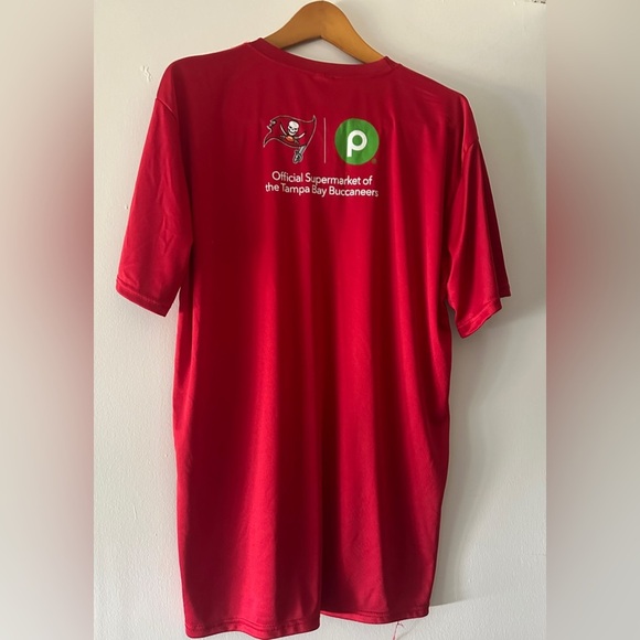 NFL Tampa Bay Buccaneers red tshirt eat sleep Bucs repeat size XL - Picture 2 of 2